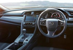 Honda Civic Hatchback 2019- cockpit